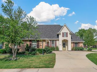 1137 Laurel Creek Dr, Shreveport, LA 71106