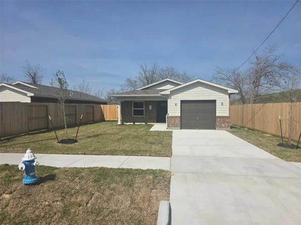 9831 Pelsey St, Houston, TX 77029