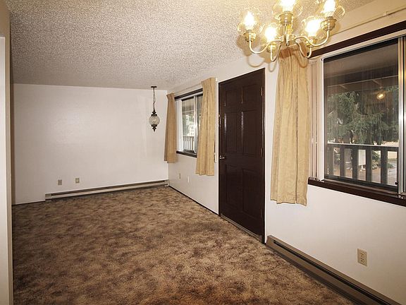 3rd image of 1702 Judd St SE APT 6