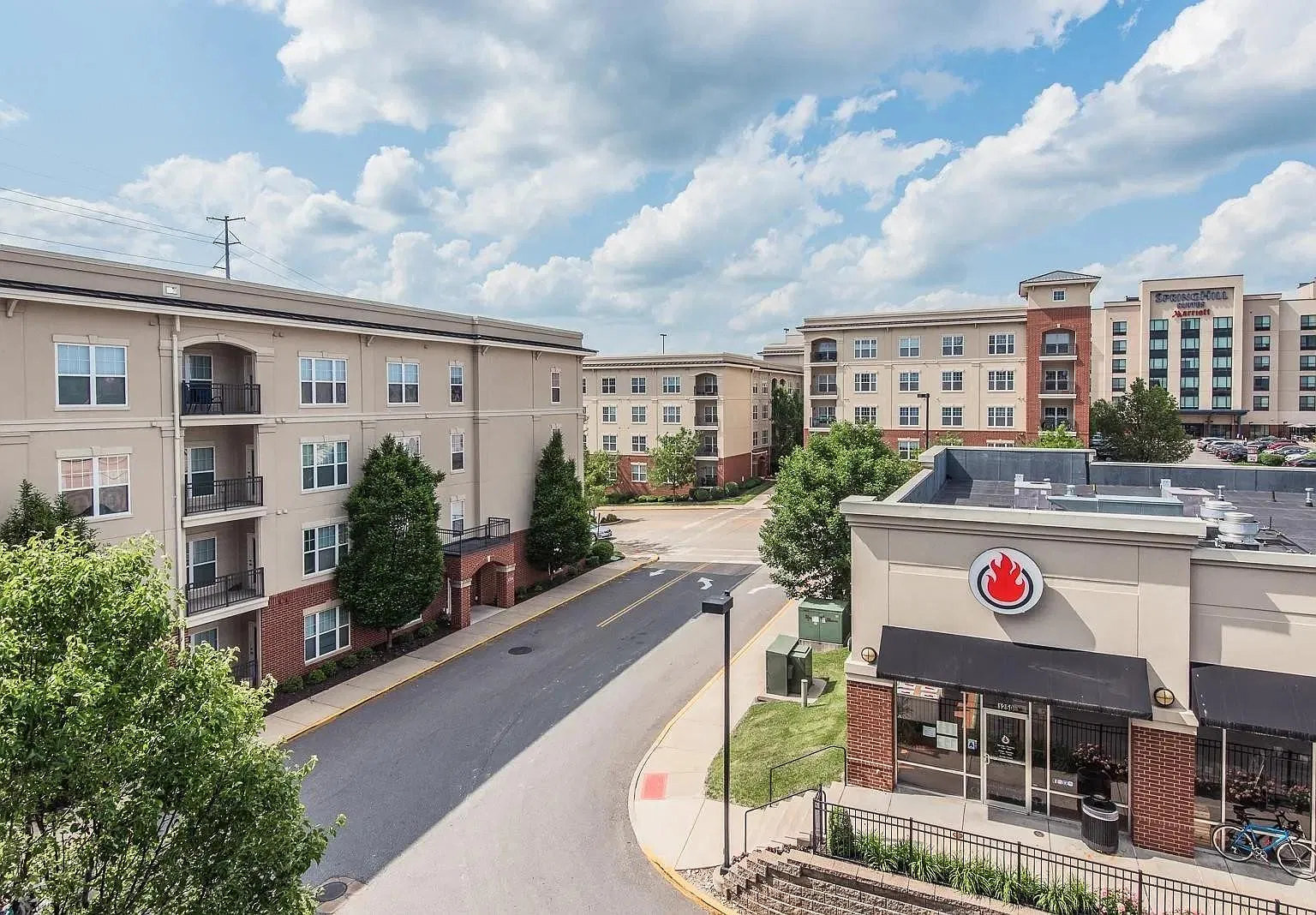 1 bed, 952 sqft, $1,750 — Photo 4