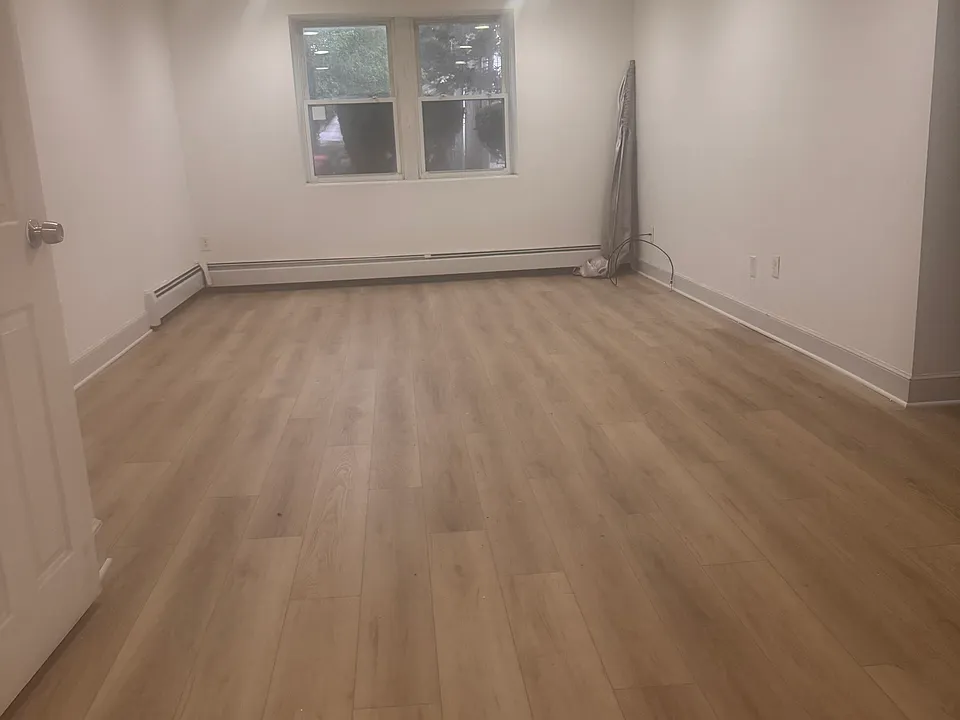 33 Montvale Ave #2