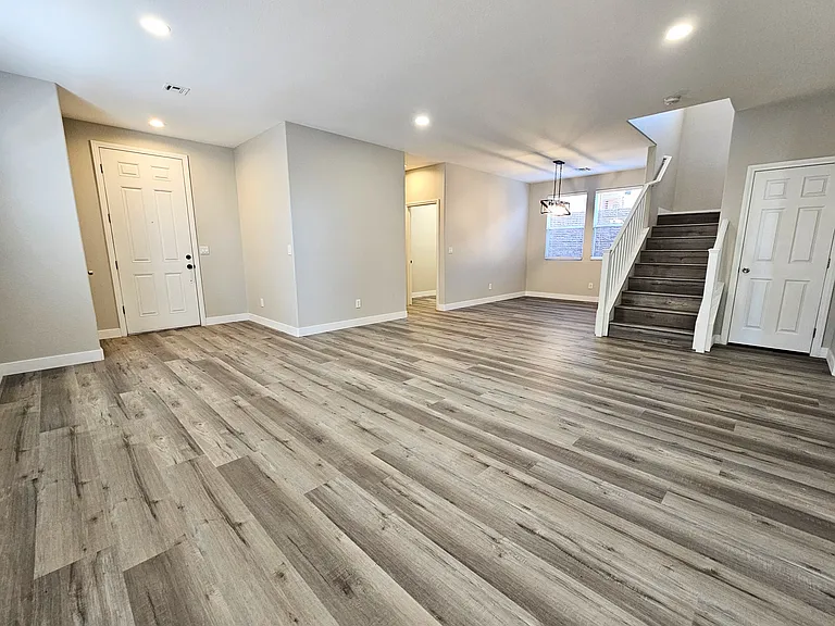 768 Anacapri St — Photo 5