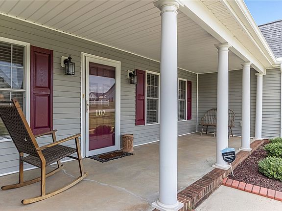 5th image of 107 Groveland Ct
