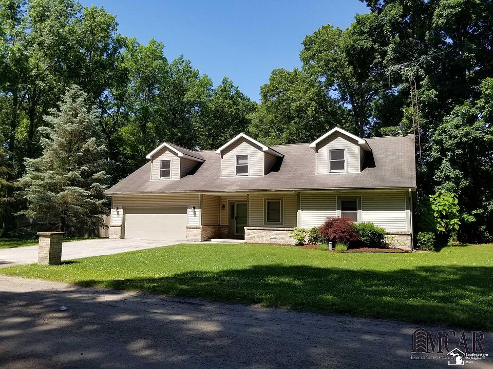 1st image of 9115 Oakridge Dr