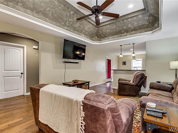 4th image of 310 Prairie Field Dr