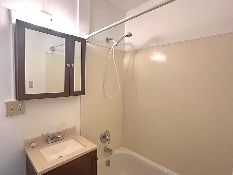 203 S Prospect St #2 — Photo 12