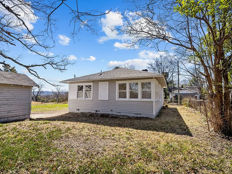 3009 Prince Ave — Photo 5