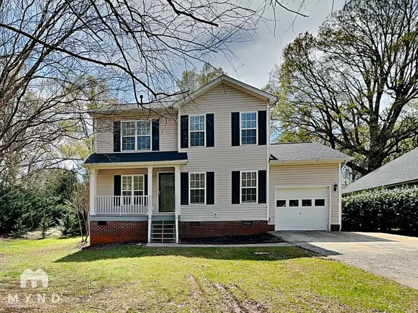 6124 Lawnmeadow Dr, Charlotte, NC 28216