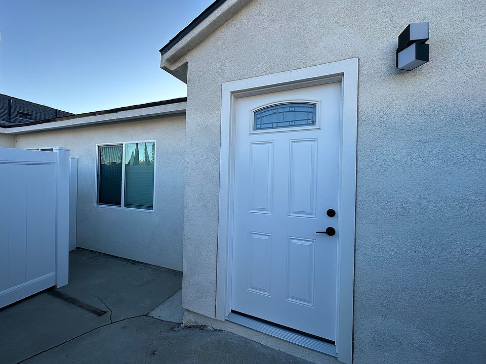 1st image of 8052 Whitsett Ave #B