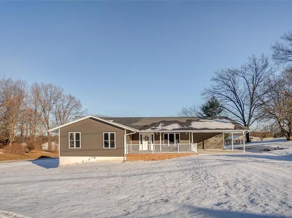 1419 Vandalia St, Hillsboro, IL 62049