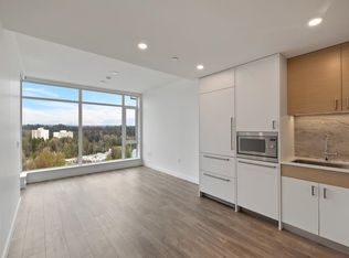 200 Klahanie Ct #2201, West Vancouver, BC V7P 3P5