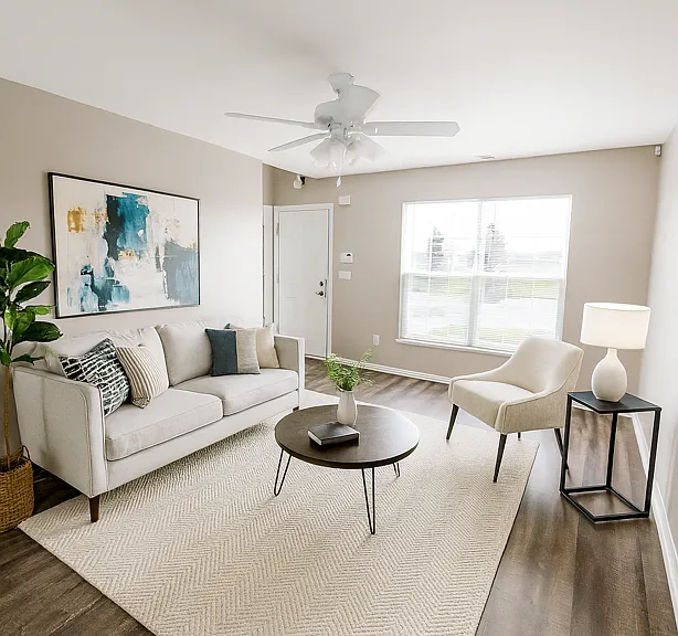 Owens Lake Commons Apartments & Townhomes — Photo 97