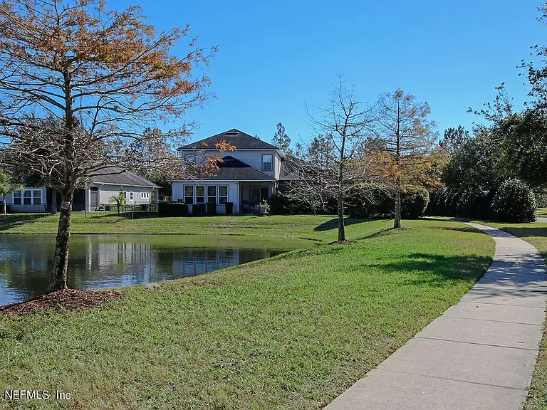 340 Servia Dr — Photo 28