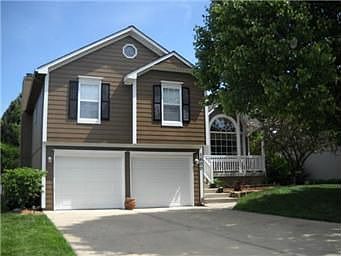 1st image of 1600 SE Silkwood Ln