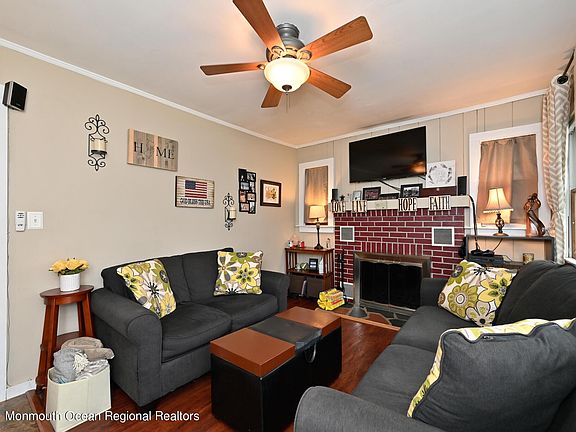 5th image of 336 Lincoln Ct