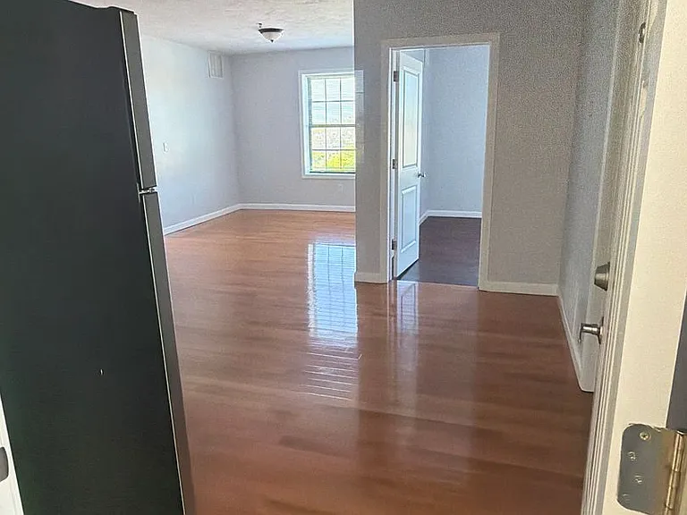 575 Common St #579 — Photo 2