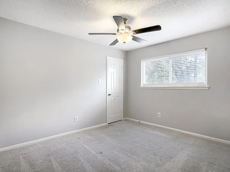3734 Blue Lake Dr — Photo 18