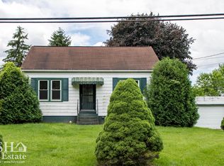 129 Lizardville Rd, Mill Hall, PA 17751