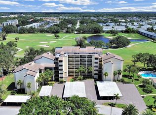 700 Starkey Rd APT 311, Largo, FL 33771