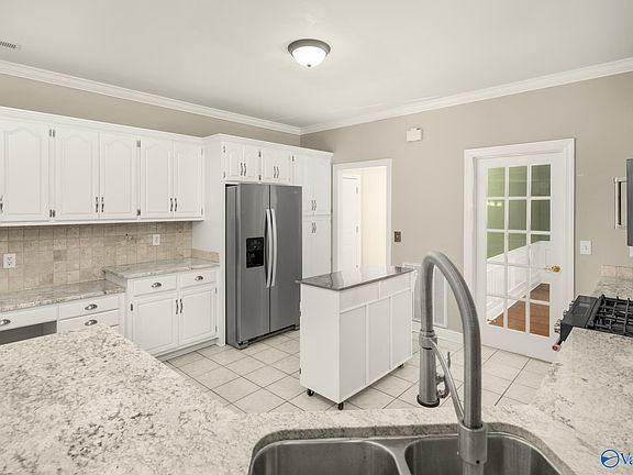 2nd image of 2734 Deford Mill Rd SE