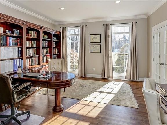 4th image of 49 Asbury Rd