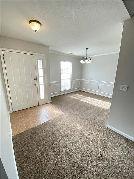 3 bed, 1351 sqft, $1,995 — Photo 4