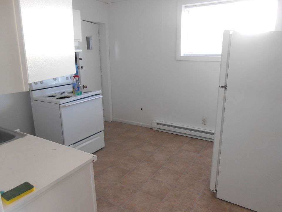 2nd image of 207 Admiral Dr APT E