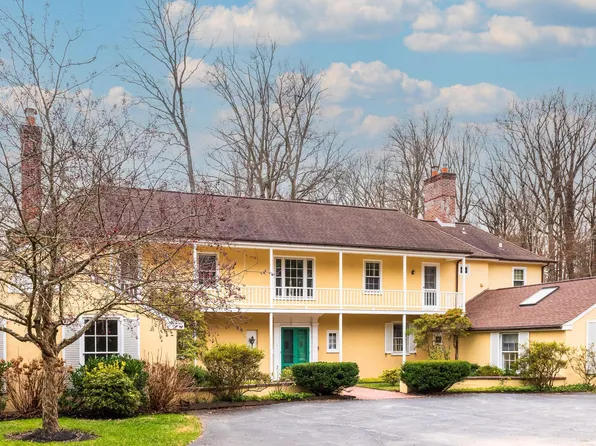 2035 Twinbrook Rd, Berwyn, PA 19312