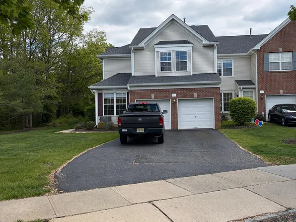 4 Leeds Ct, West Windsor, NJ 08550