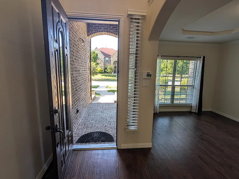 12461 Bridgeport Dr — Photo 6