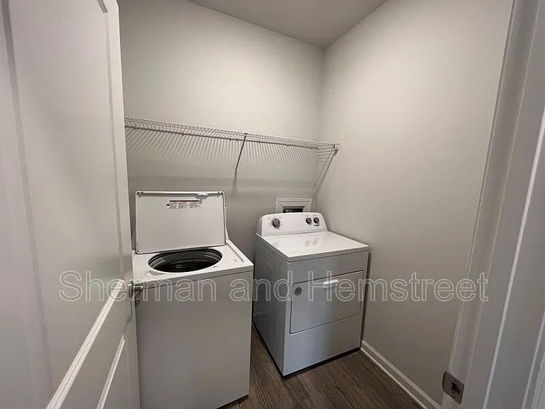5053 Mimosa Dr #5053 MIMOSA DR — Photo 8