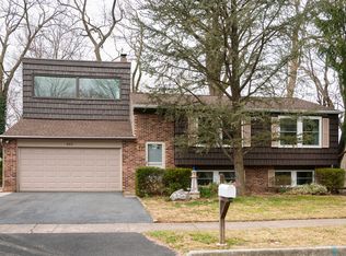 863 Mandy Ln, Camp Hill, PA 17011