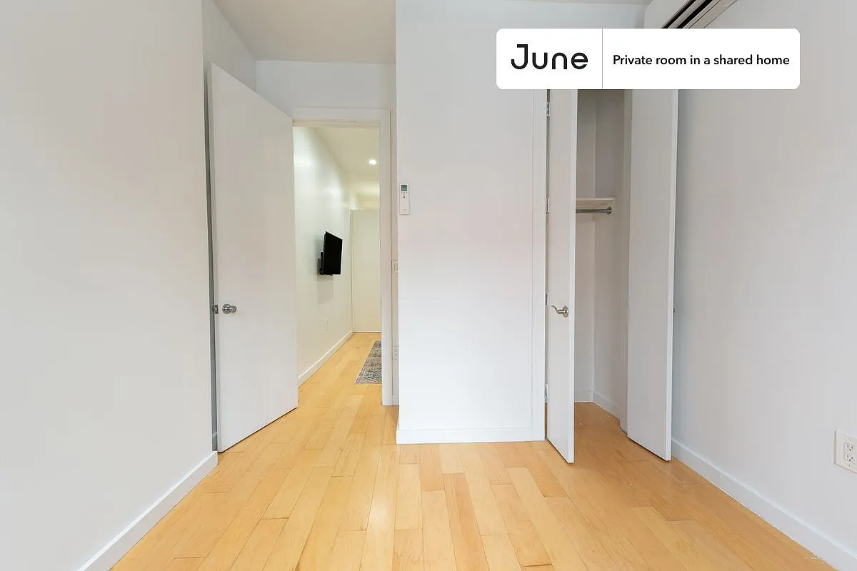 Full bedroom in 4 bed/2 bath home in Bedford-Stuyvesant #963 A — Photo 4