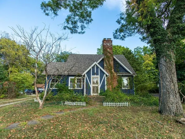 813 S Maguire St, Warrensburg, MO 64093