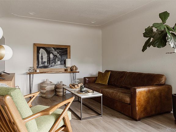 4th image of 3233 Jasmine Street