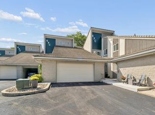 1121 S Oneida St, Appleton, WI 54915
