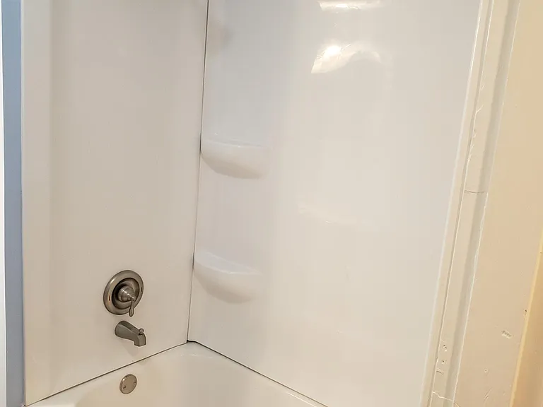 250 Linden Ave — Photo 17
