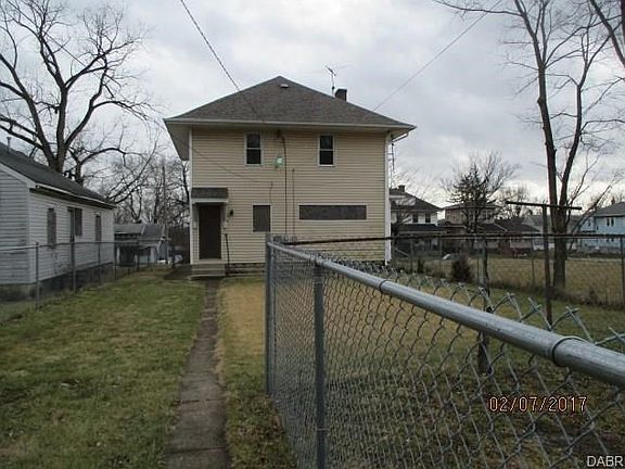 2nd image of 1323 Superior Ave