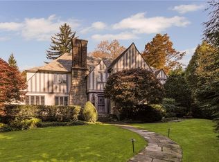 7 Locust Ln, Bronxville, NY 10708