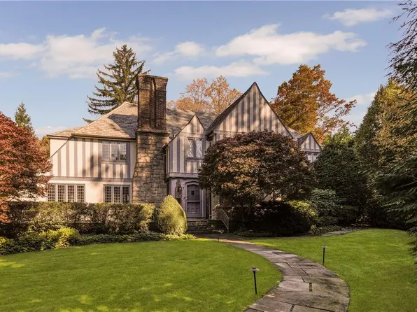 7 Locust Lane, Bronxville, NY 10708