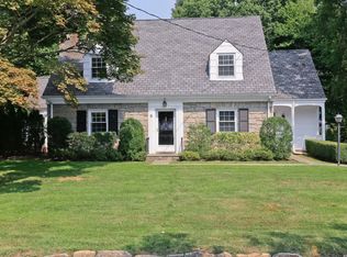 5 Corell Rd, Scarsdale, NY 10583