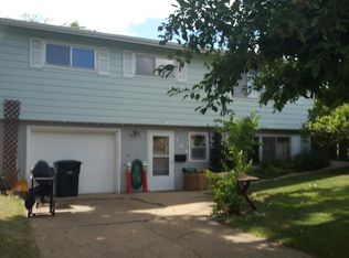 364 1st Ave SW, Dickinson, ND 58601