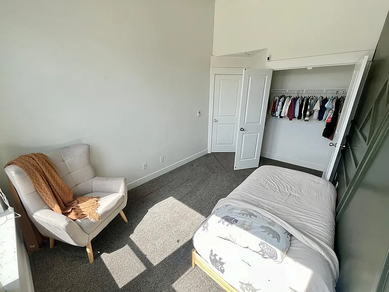 636 W Life Dr — Photo 20