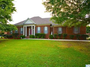 207 Deer Field Ct, Huntsville, AL 35806