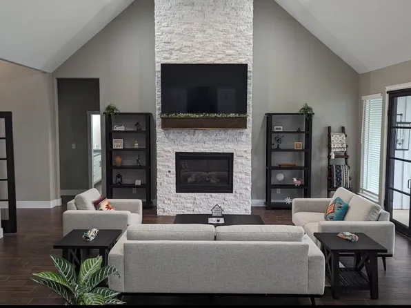 886 County Road 3341, Paradise, TX 76073