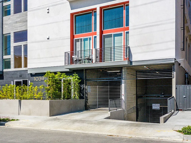 Lido Apartments - 1039 S Hobart — Photo 50