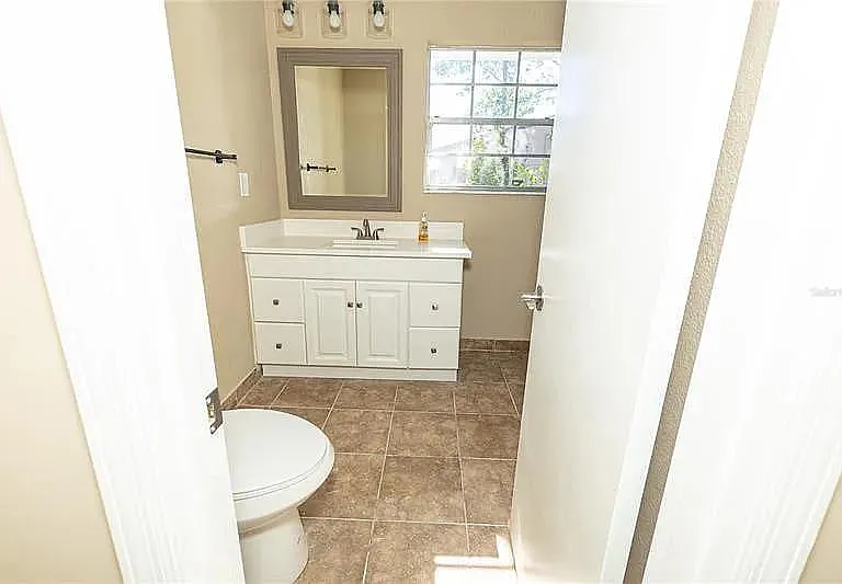 3 bed, 1565 sqft, $2,250 — Photo 3