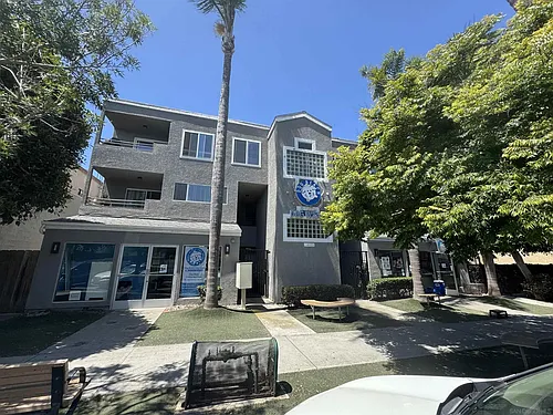 4933 Voltaire St #2 Photo 1