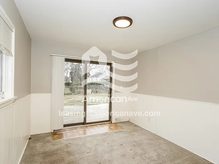571796_008_main_bedroom_9.jpg
