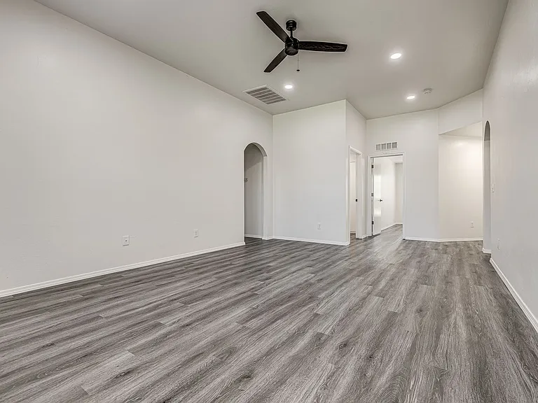 18304 Tambor Dr — Photo 4